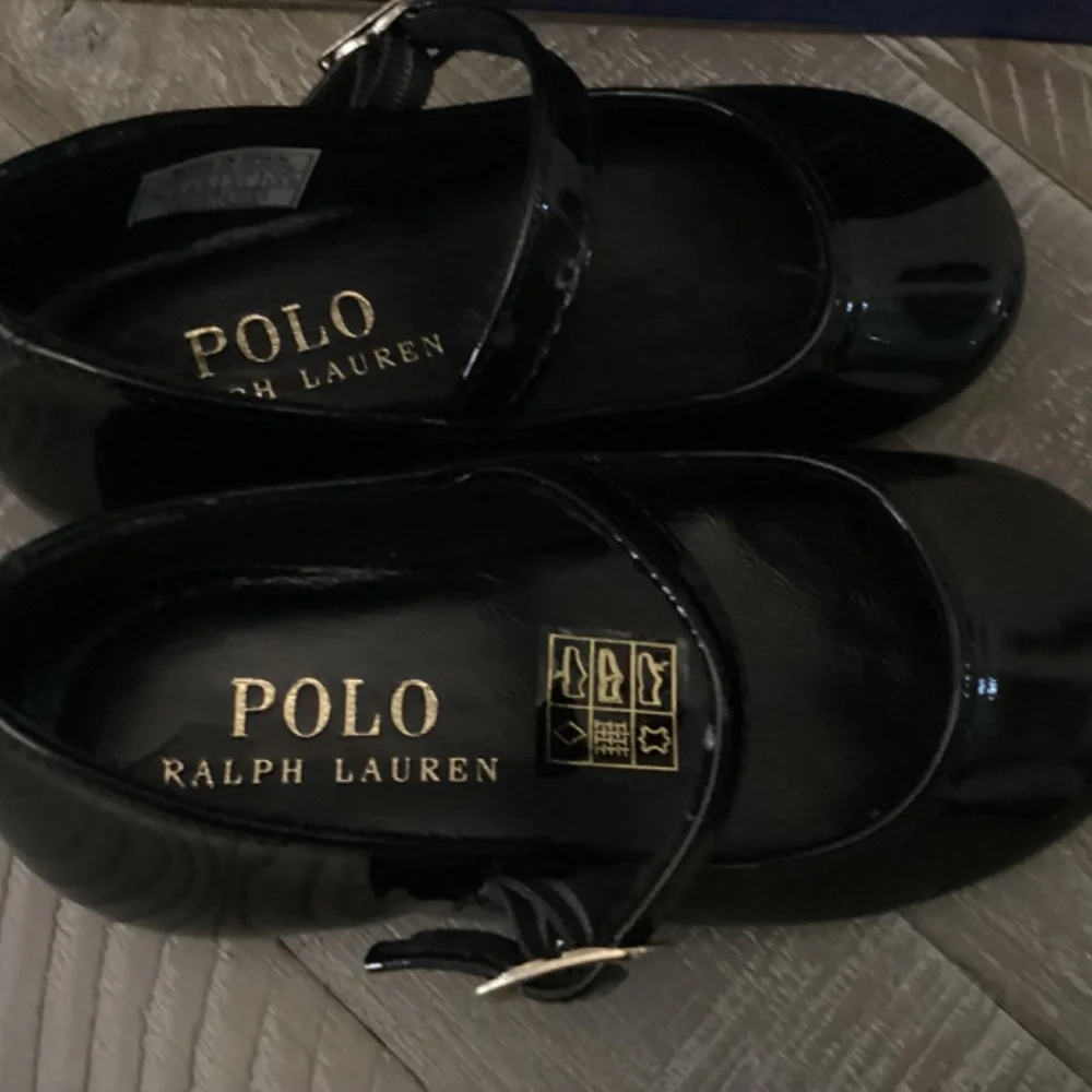 POLO RALPH LAUREN Toddler Girls Kinslee Leather Flats, size 5